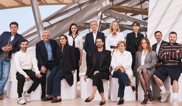 10-year Worldwide Association of Equation 1 and LVMH